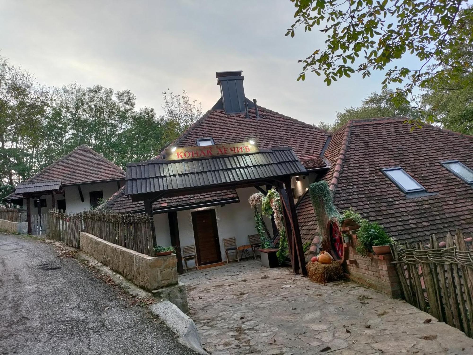Konak Lecic Trsic Exterior foto